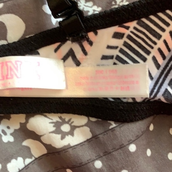 PINK Wear everywhere T-shirt lightly lined bra - Picture 3 of 3